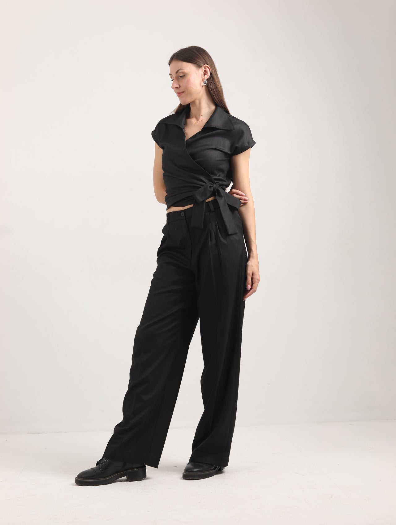 WRAP BLACK BLOUSE