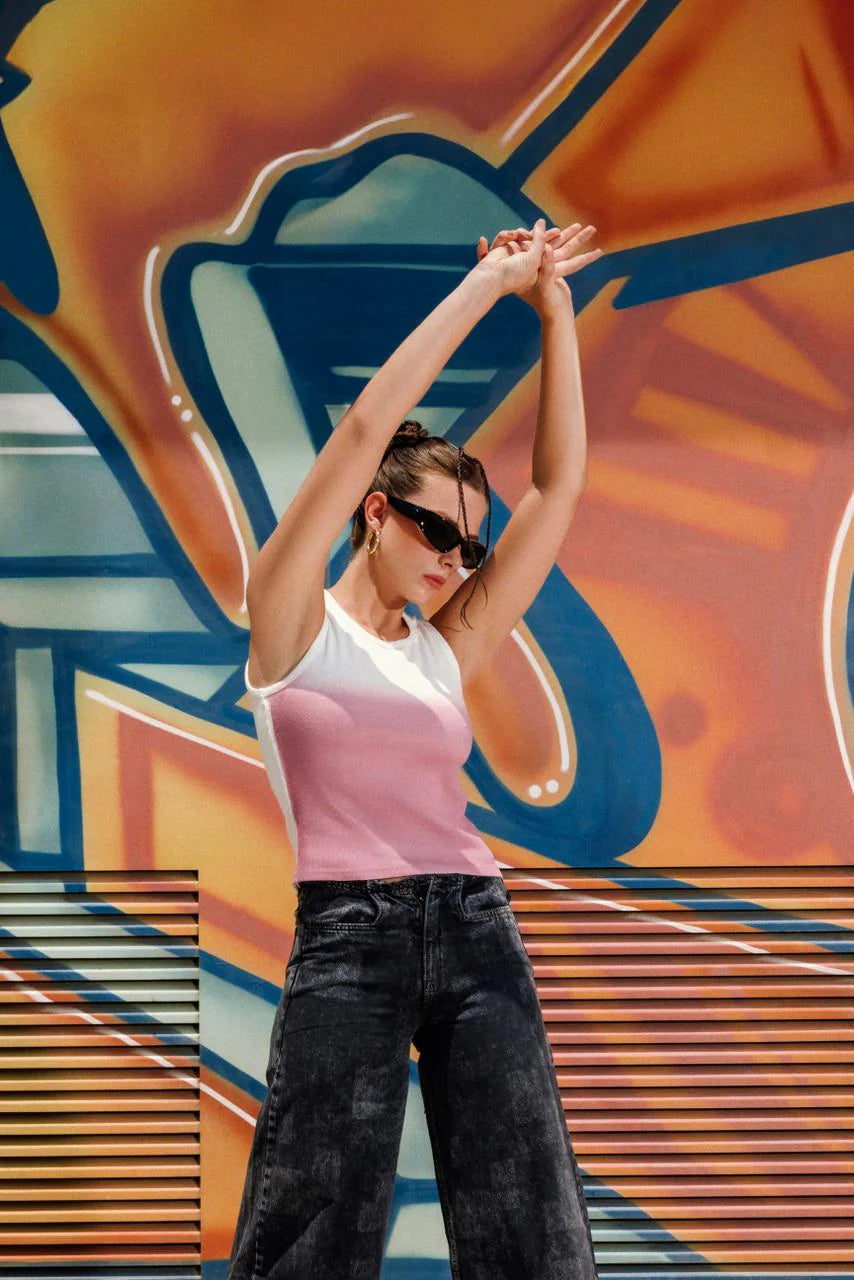 PINK, WHITE TOP