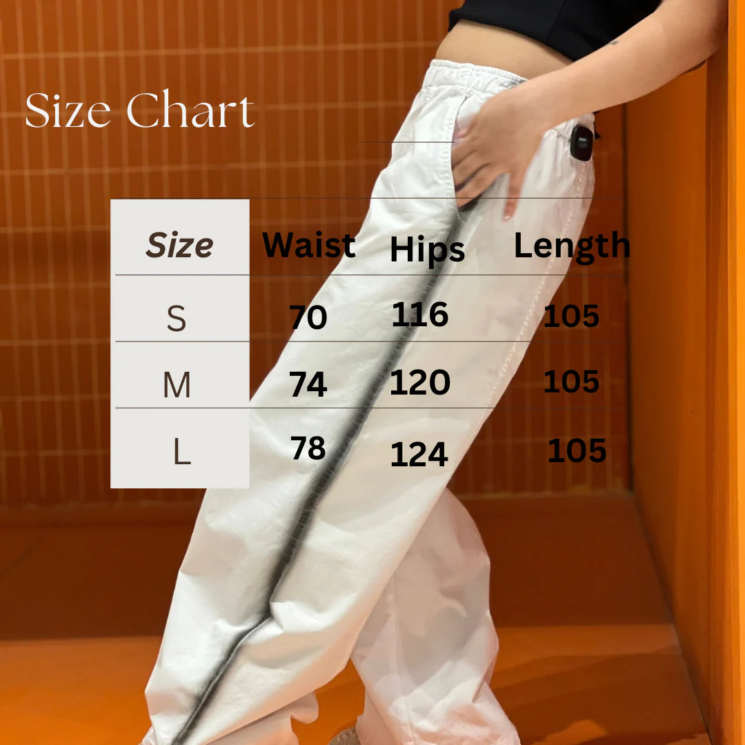 PARACHUTE PANTS IN WHITE black lines