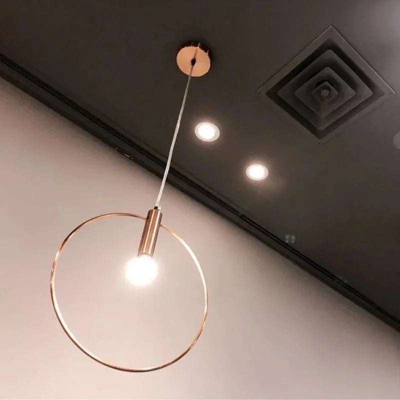 Single round chestnut pendant (code:454) - shiny gold